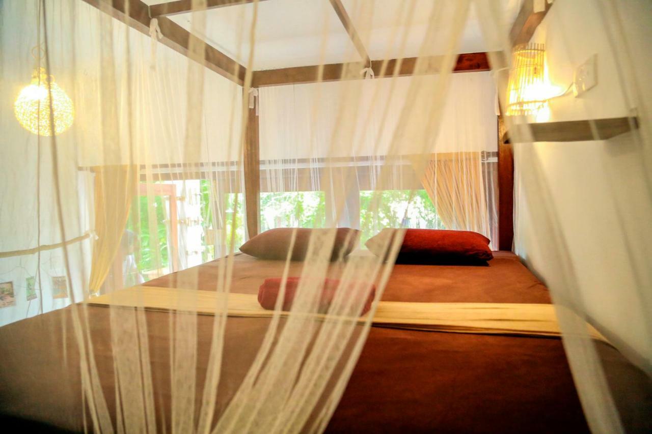Chez Podi Surf Stay Мирисса Экстерьер фото
